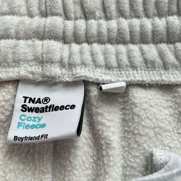 Aritzia tna cozyfleece boyfriend sweats - Picture 3 of 3